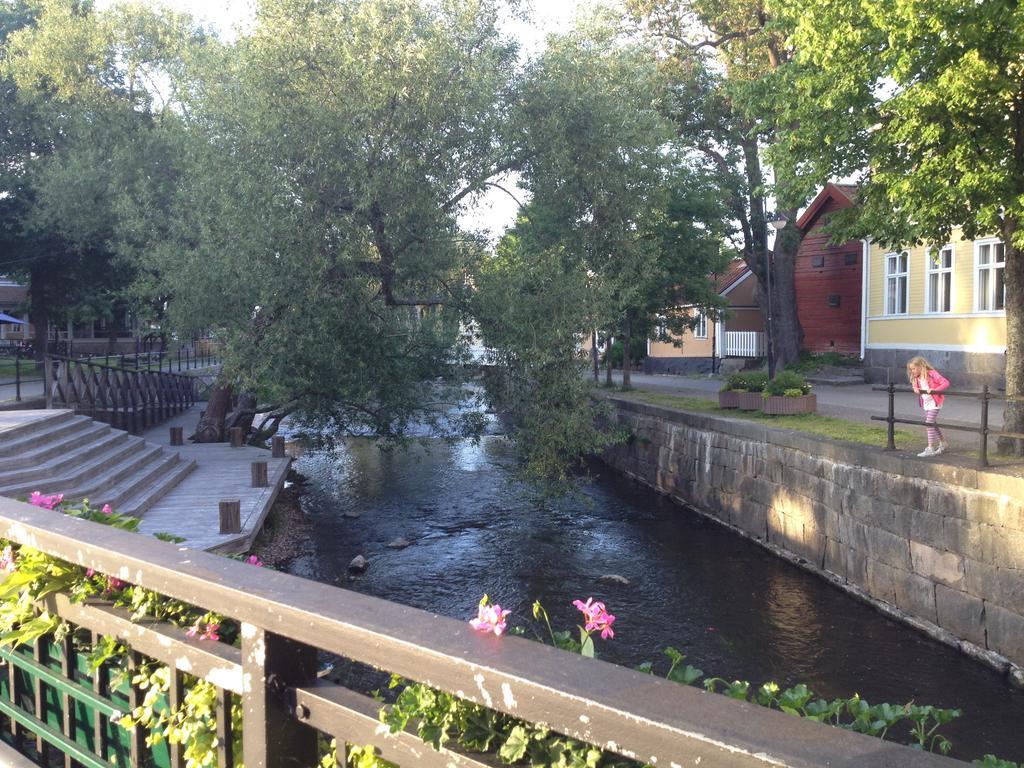 Hotel Pensionat Granparken Norrtälje エクステリア 写真