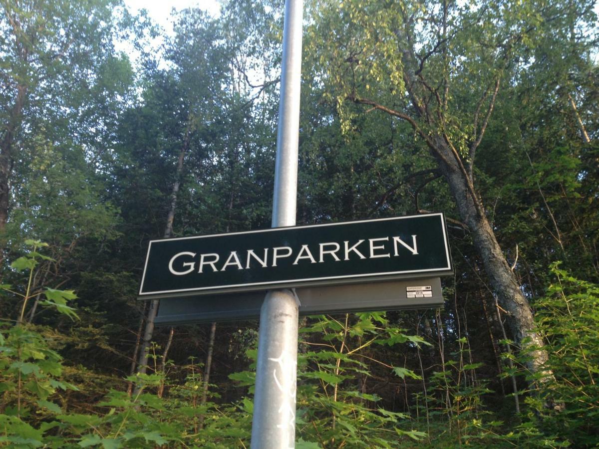 Hotel Pensionat Granparken Norrtälje エクステリア 写真